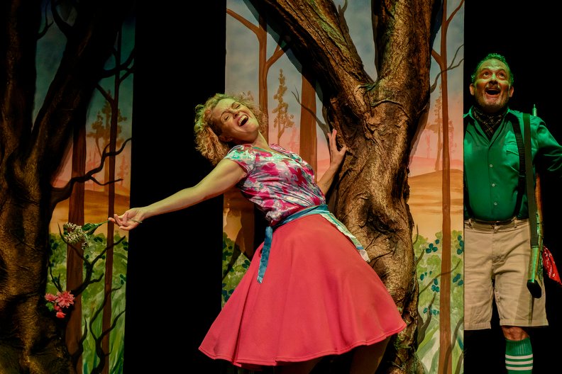 CAPERUCITA-lo que nunca se contó- 
photomanifiesto.blogspot.com/2024/05/caperu…