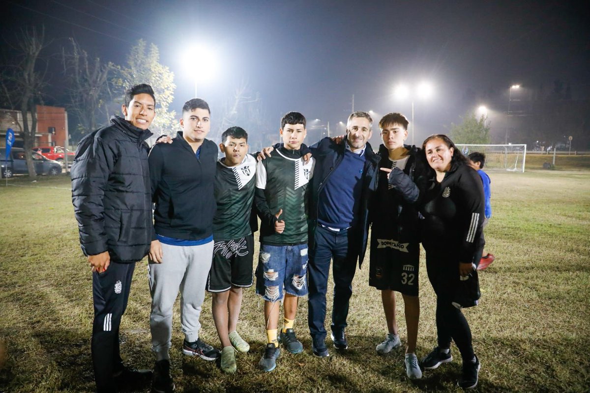 FedericoAchaval's tweet photo. El club “Atlético Los Tilos” dejó de ser un sueño de la comunidad para convertirse en una realidad, y nos llena de alegría poder acompañarlos en este camino.

Nos parece muy importante que los chicos y jóvenes crezcan en espacios en donde se les transmitan valores y puedan, además de hacer deporte, compartir, encontrarse y desarrollarse.