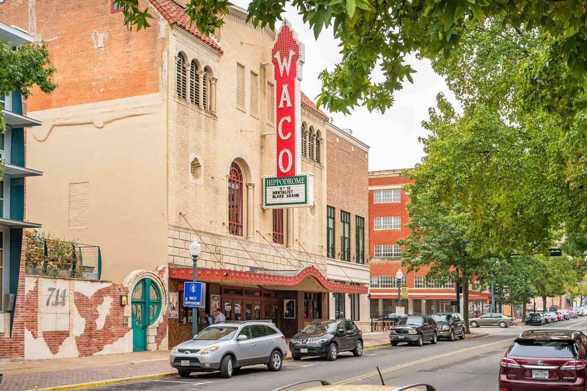 Moving to Waco for graduate school this summer? Check out our Living in Waco Guide 👉 buff.ly/3K22SsP