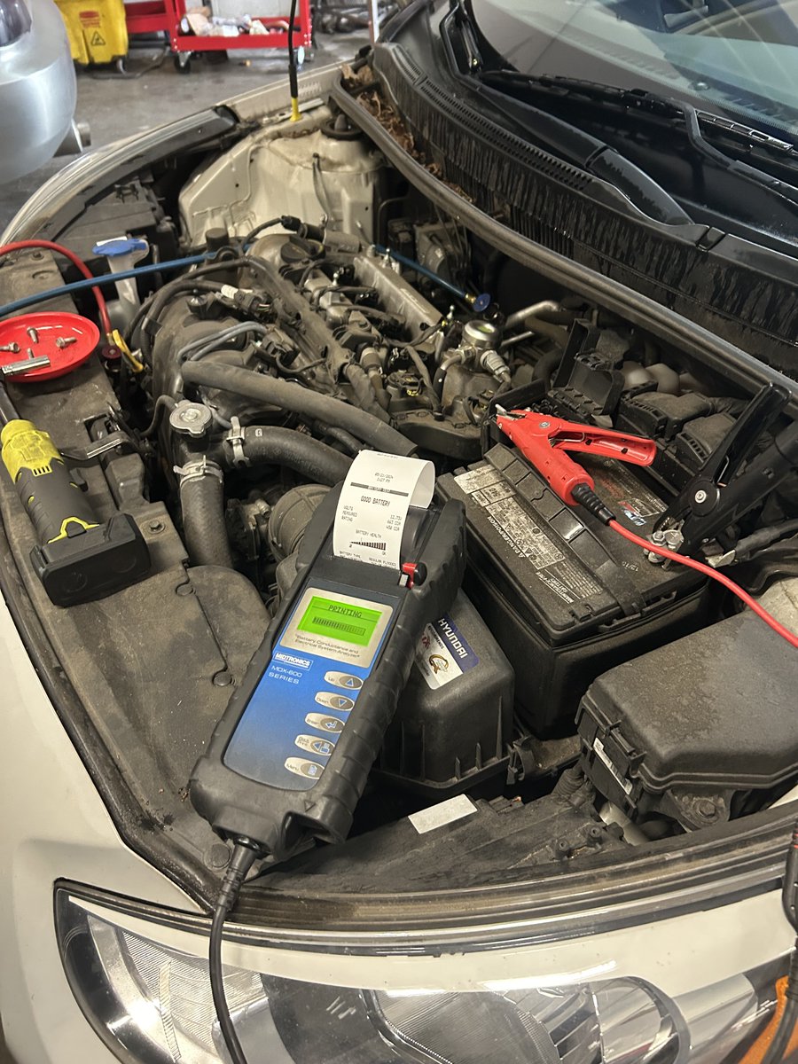 Ac and spark plugs on this Hyundai….customer taking care of simple maintenance to keep their car on the road🔧👨‍🔧
#GasItUp #TechNetPros #Gresham #GreshamOregon #Mechanic #AutoRepair #OilChangeService #CarFax #RoyalPurple #Brakes #OilChange #Batteries #Wipers #WiperBlades