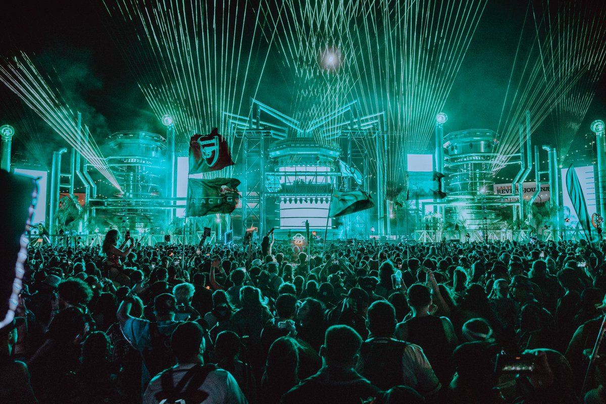 ATLiensOfficial's tweet photo. THANK YOU EDC FOR ONE OF THE BEST NIGHTS OF OUR LIVES https://t.co/W30ivI8V8W