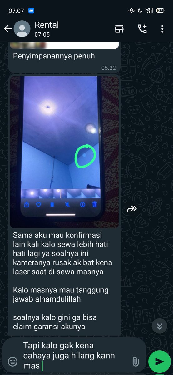 kyun95oo's tweet photo. APASI INI BUKANYA EMANG KAYAK GITU YA KAMERA IPHONE? ADA FLARENYA ? https://t.co/LQ836w3gKv