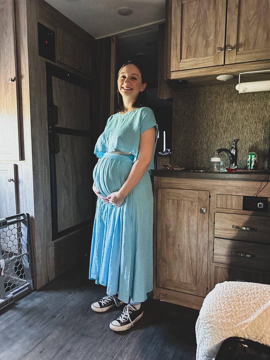 autumnraglandd's tweet photo. Had a stressful &amp;fulfilling weekend being pregnant while chasing around a 1 year old on the road 🙃 
Big sis spent her week with the grandparents and is almost refusing to come home. We hope to see her soon lol. 
Less than a handful of shows left before we rest baby girl number 3 https://t.co/vXE7zbQrUX