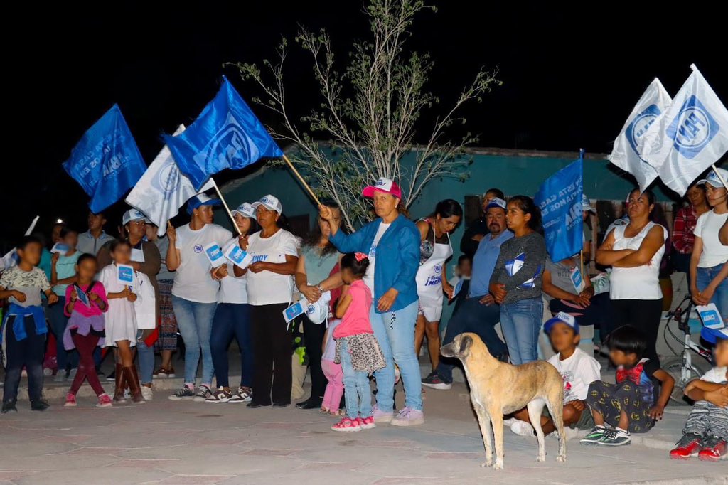 ¡𝐒𝐚𝐧𝐉𝐨 𝐦𝐞 𝐥𝐚𝐭𝐞 𝐲 𝐜𝐥𝐚𝐫𝐨 𝐪𝐮𝐞 𝐩𝐨𝐝𝐞𝐦𝐨𝐬!💙💙
El Galomo se pinta de azul, demostrando su compromiso al escuchar y dialogar sobre nuestras propuestas. Gracias por su participación y tiempo. ¡Juntas y juntos, haremos la diferencia! 🫶
