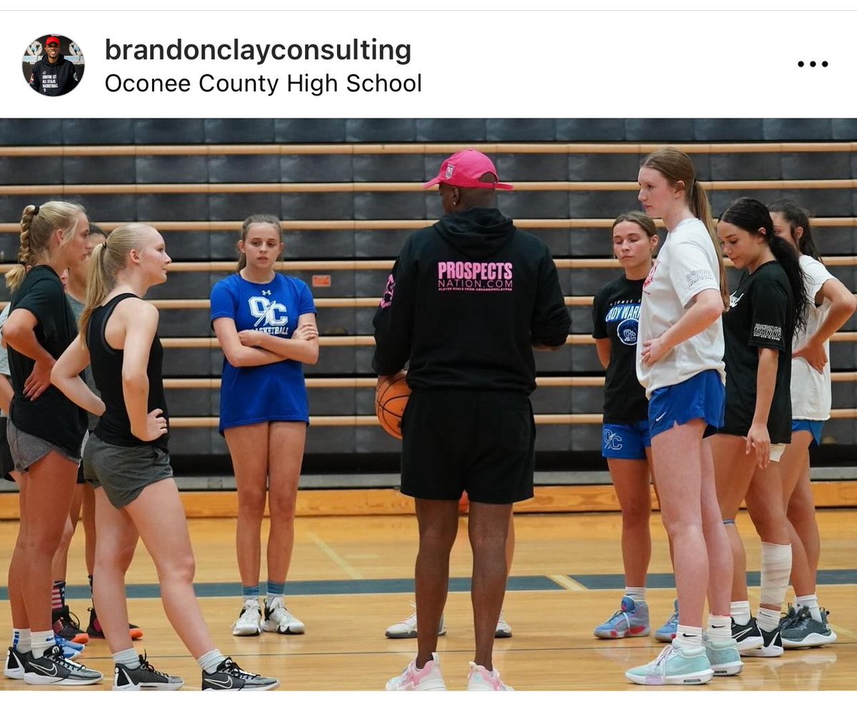 I pulled up last night to train Oconee County’s Program. They’re 💍 🏆 chasing next season. It was a whole vibe. Sweet 16 appearance last year. 25+ kids came out. Amazing work ethic. We put the time in. See you all again next month. Thanks to Katie David & the Oconee community.