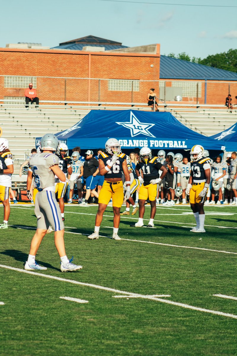 ZaireJBush's tweet photo. Attack! Great win to end off spring with my guys!
#Weareone #RecruitELHS
@RecruitGeorgia @ELHSFootball2 @CoachHarris_ELH @JohnnyTeemer @BigSkippin_75 https://t.co/4L6C61Y7Cf