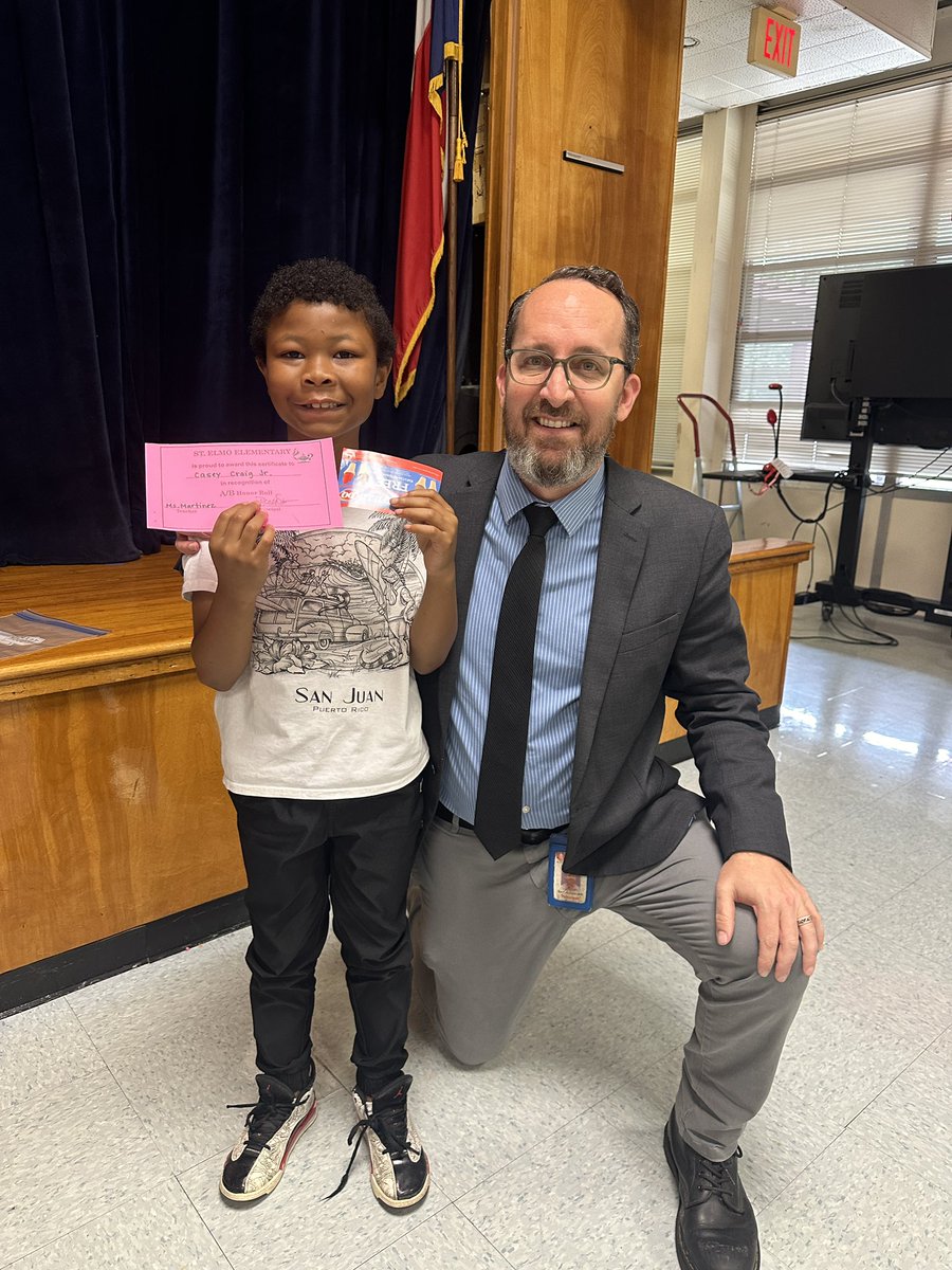 さきぴ_💕 (@themartinezlife) on Twitter photo Students posing for the President’s Education Award Program. These students work very hard and continue to reach their goals. Congratulations 🏆 <a href="/StElmoMustangs/">St. Elmo Elementary</a> <a href="/MrMacAISD/">Ben McCormack</a> <a href="/AISDElementary/">@AISDElementaryProud</a> <a href="/POTUS/">President Donald J. Trump</a> Students posing for the President’s Education Award Program. These students work very hard and continue to reach their goals. Congratulations 🏆 <a href="/StElmoMustangs/">St. Elmo Elementary</a> <a href="/MrMacAISD/">Ben McCormack</a> <a href="/AISDElementary/">@AISDElementaryProud</a> <a href="/POTUS/">President Donald J. Trump</a>