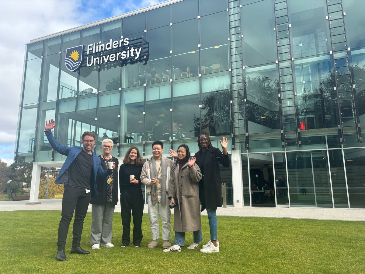 It's #exerciseright week with our @survonc team at @Flinders leading the way with a pre-coffee uphill walk! Even small amounts of #exercise can positively impact overall health and wellbeing! Keep it simple - find an activity you enjoy, and do it regularly 🏃🏋️‍♀️ @ESSA_NEWS