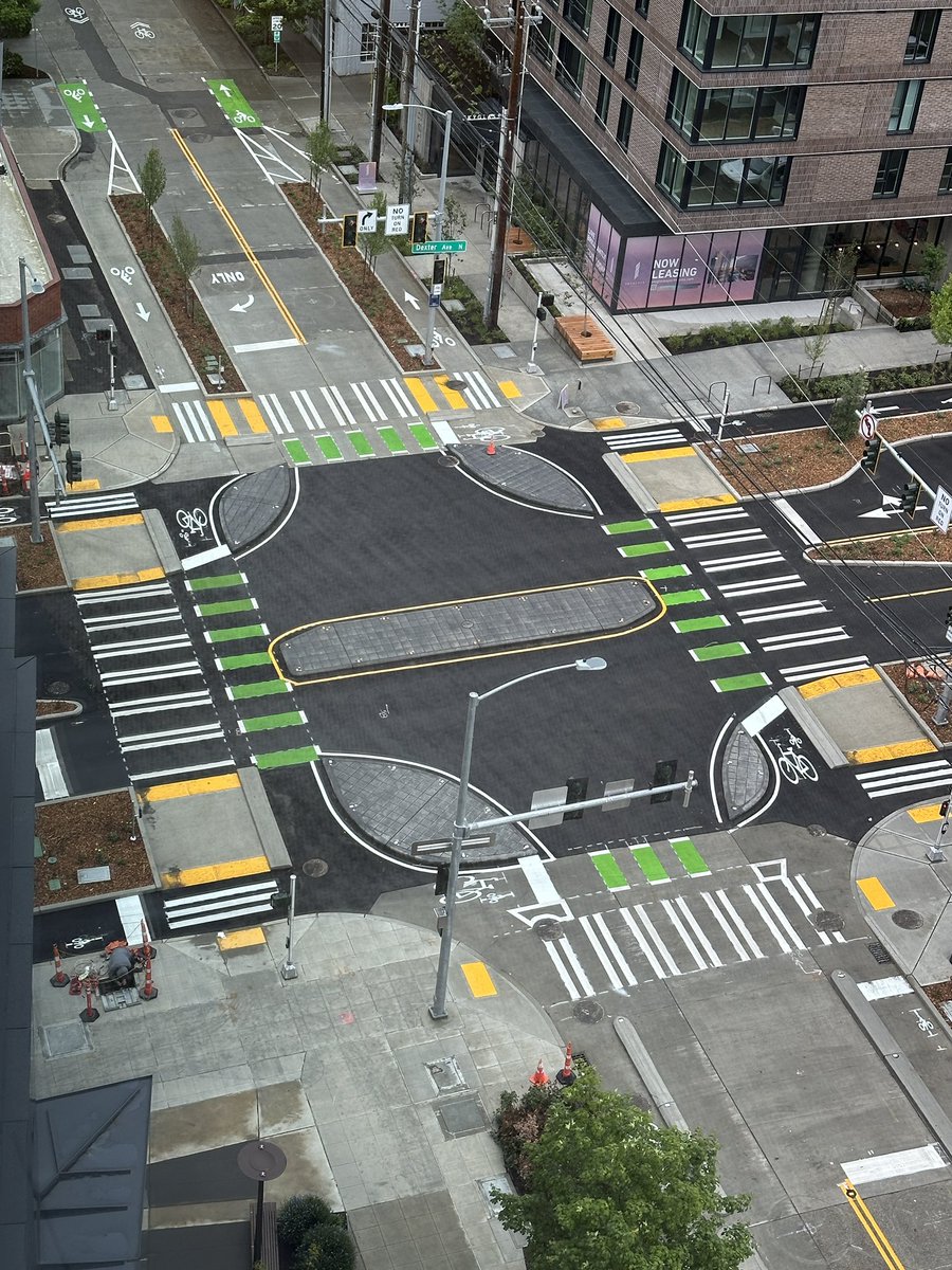 Seattle’s first protected intersection, viewed from above. Dexter Ave N @ Thomas St. What are your thoughts? #Seattle #Mobility #PedestrianSafety