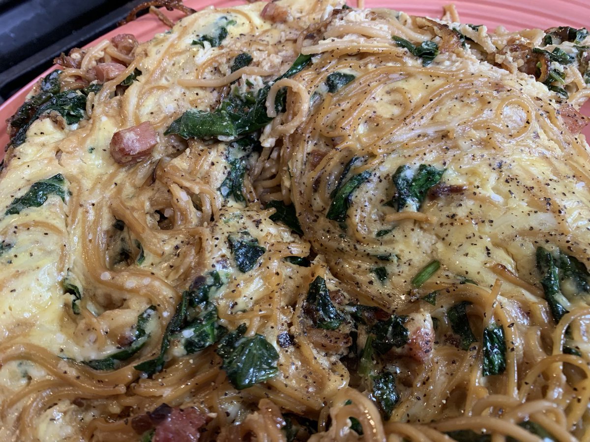 AtlantisCooking's tweet image. Vermicelli Omelet with Spinach and Cheese (looks odd but was delicious)