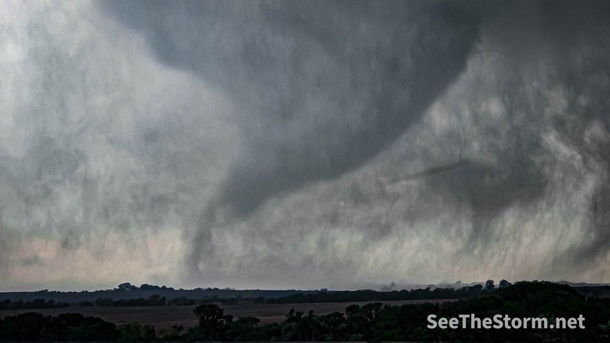 VinceWaelti's tweet photo. This horribly destructive tornado developed near Corning, Iowa this afternoon and was followed by the Greenfield tornado. I'm not interested in reviewing footage right now, but will later. A stark reminder to take warnings seriously and reflect on the true human aspect of these incredible things. The true heros and saviors of the day are neighbors of Greenfield, every which one of them deserves a hand shake and a heartfelt "thank you."

@RadarOmega / https://t.co/MVpVd2WeYt