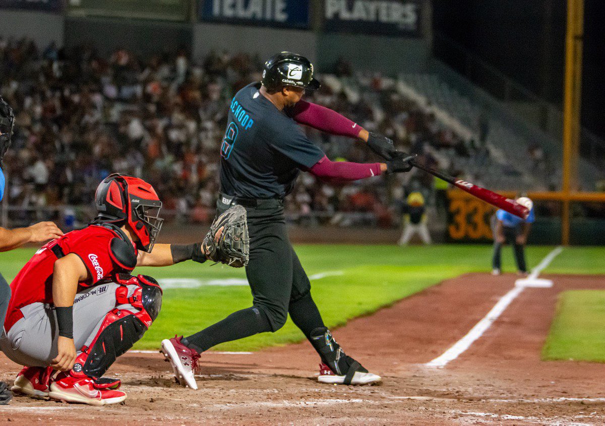 Jonathan Schoop con Algodoneros Unión Laguna en LMB
