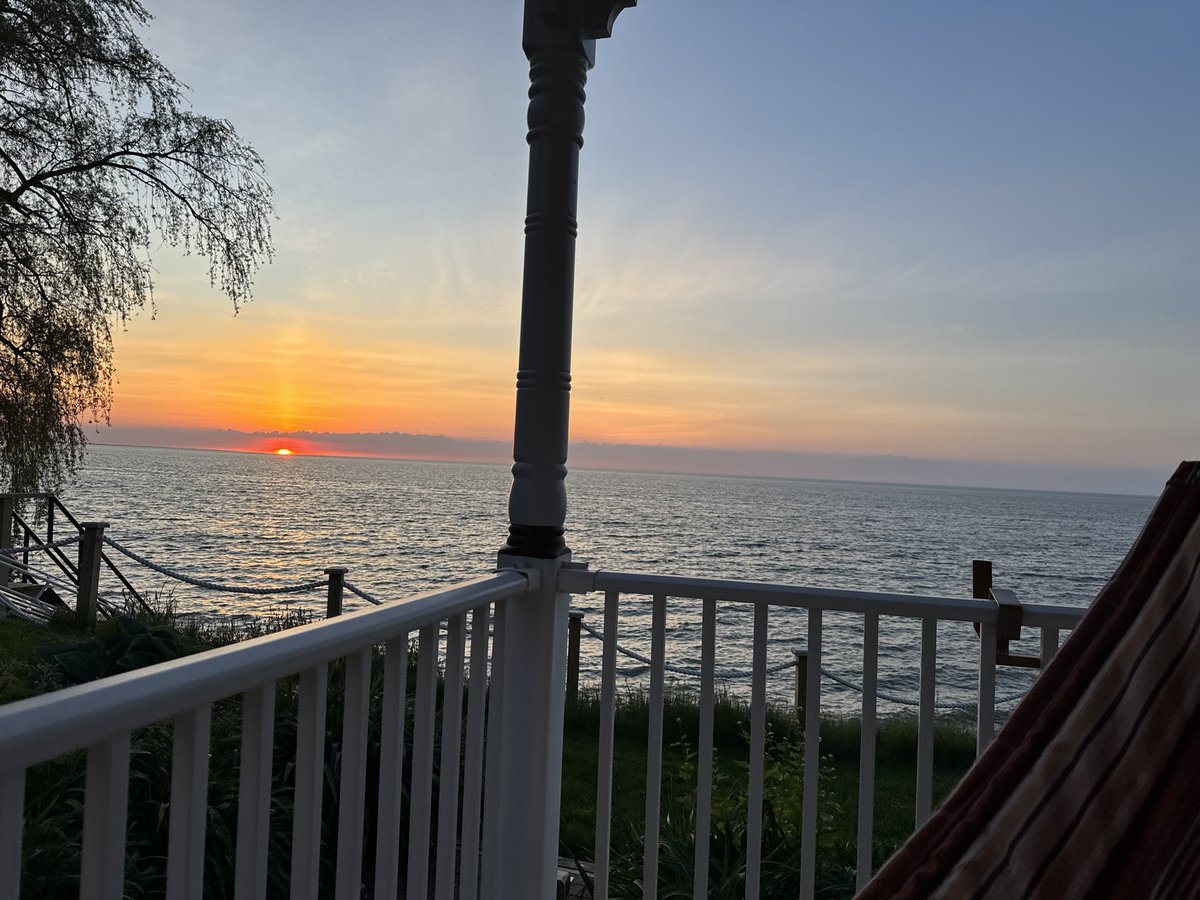 Ahh finally able to dust off the hammock #LakeOntario #SUNSET #FORESTlawnBEACH
#WEBSTER