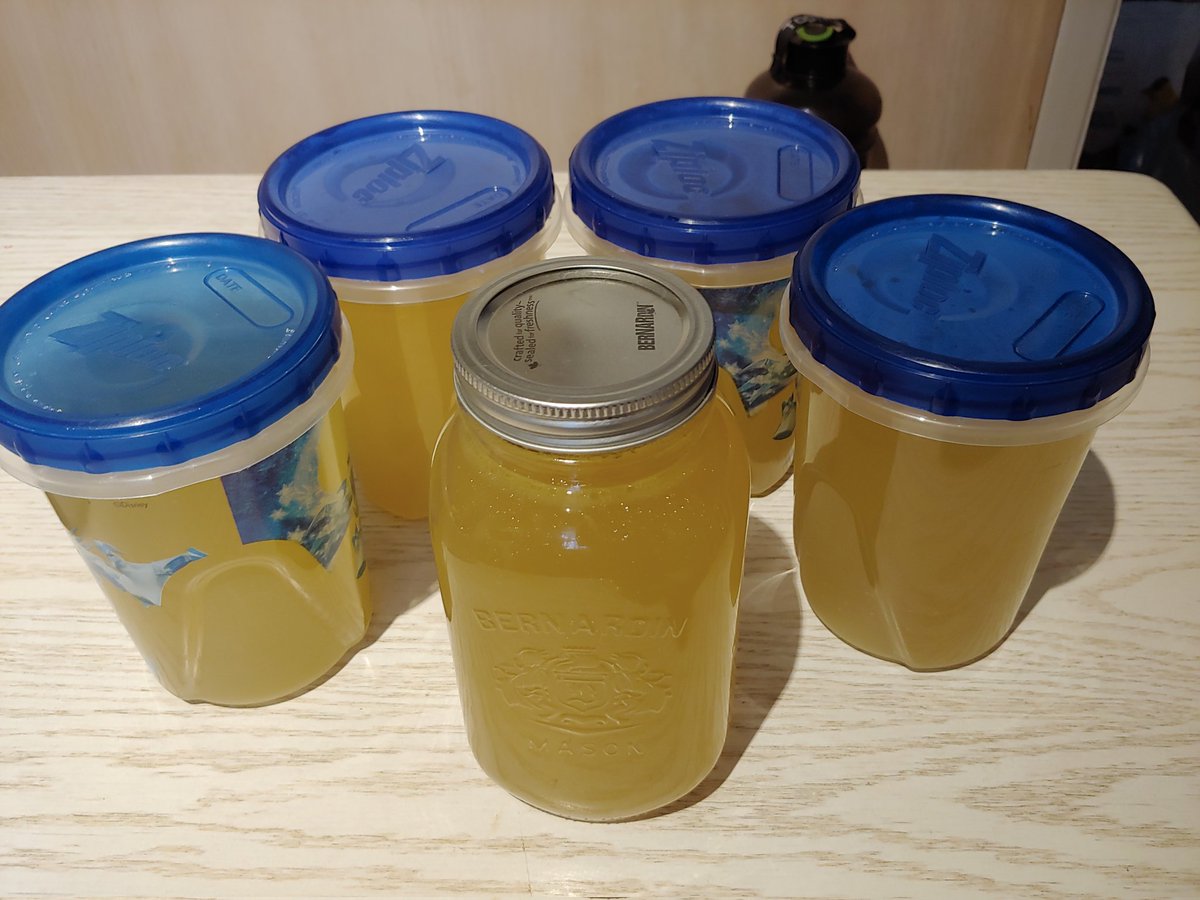 Butcher had a great deal on chicken bones I couldn't pass up. 8 hr hot tub prior to straining & ended up with just under 4 litres of home made liquid gold.
These are either soup bound or simply for sipping. 

#liquidgold