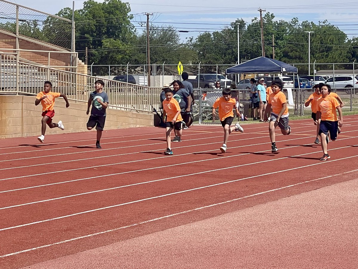 Another FUN day today for our @Midland_ISD students. 
#runfast 
#endofyear