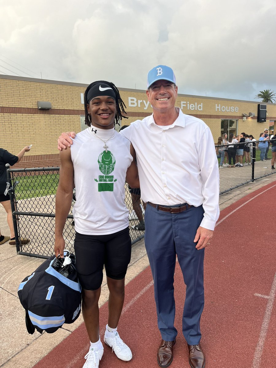 DannyMassey44's tweet photo. Enjoyed watching @BwoodBucsFB Spring Game. @mallon_james6 had a pick six! #WhereYaFrom https://t.co/YI6EnT5J7q