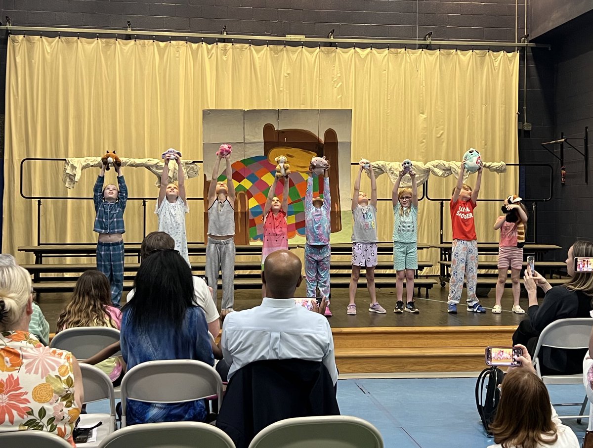 Our Intro to Stage elective had a Pajama Party this evening! What an excellent performance by some of our 1st and 2nd graders! #smallschoolbigtalent #ugtm #wcpssmagnets #electives #giftsandtalents #weareunderwood