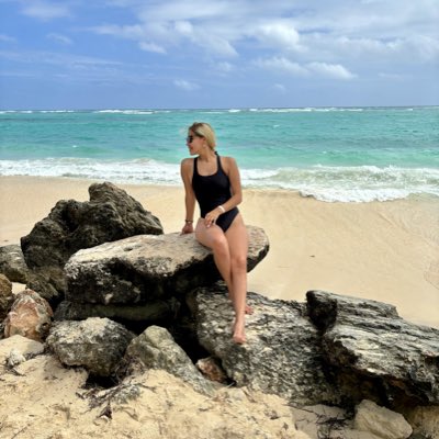 ItziaCalvillo's tweet photo. #NuevaFotoDePerfil https://t.co/HxhYuD6jdG