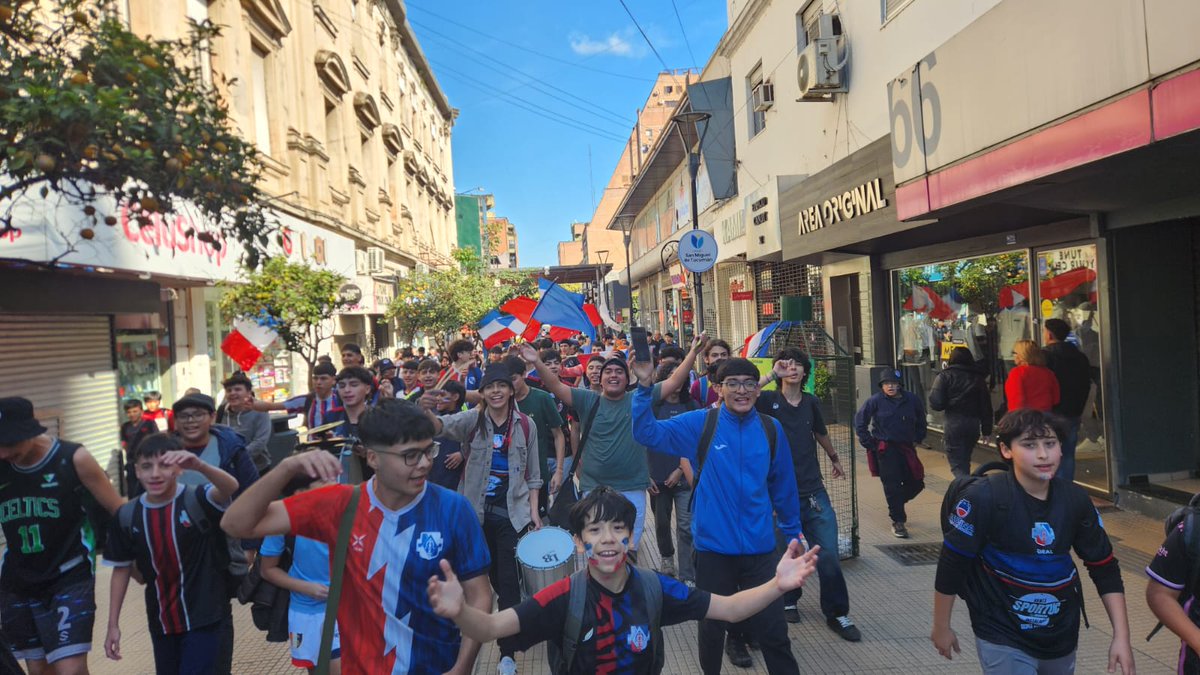 LBoverol23's tweet photo. Que lindo volver a verte 🥴🇫🇷 https://t.co/7NhzsG8RVk