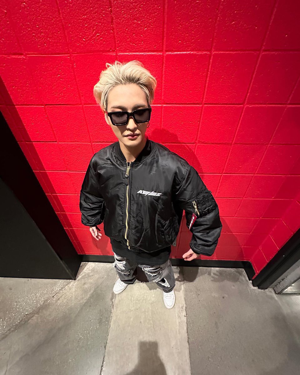 firekitkattt's tweet photo. 진짜이상한남자 https://t.co/RDCI2XwfIZ
