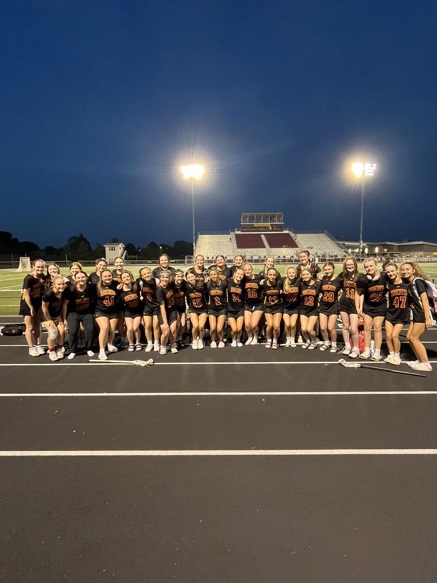 bees_mainoffice's tweet photo. The @BBHHSGirlsLax season comes to a close with a tough loss to Walsh Jesuit in the playoffs. Great Season Girls! #beeproud #gobees #swarm #beeaboutit https://t.co/wIH4vEFQxt