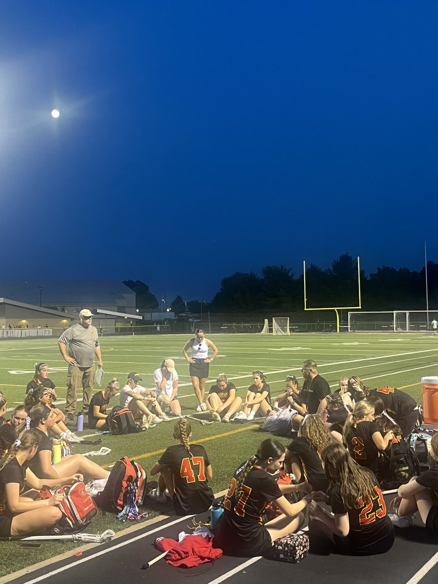 bees_mainoffice's tweet photo. The @BBHHSGirlsLax season comes to a close with a tough loss to Walsh Jesuit in the playoffs. Great Season Girls! #beeproud #gobees #swarm #beeaboutit https://t.co/wIH4vEFQxt