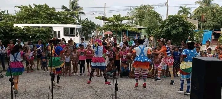 Y seguimos de fiesta teatral en comunidades de la #ProvinciaGranma