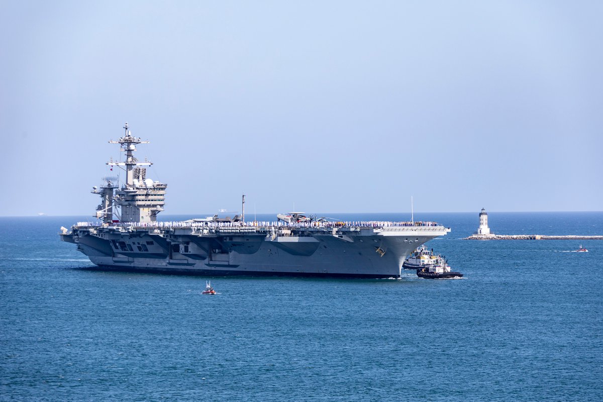 PortofLA's tweet image. 🇺🇸⚓The Port of Los Angeles is proud to welcome @USNavy Nimitz-class aircraft carrier USS Carl Vinson (CVN 70) to Los Angeles for @LAFleetWeek! Public ship tours begin Friday. Best viewing location: Cabrillo Beach Fishing Pier. #LAFleetWeek2024