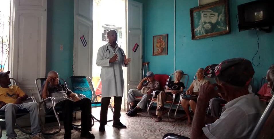 📌El programa de atención al Adulto Mayor promueve un envejecimiento saludable y elevar la calidad de vida de este grupo etáreo. 🏠Las Casas de Abuelos constituyen un espacio de rehabilitación integral para los ancianos. #PinarXNuevasVictorias #CubaPorLaVida 🇨🇺