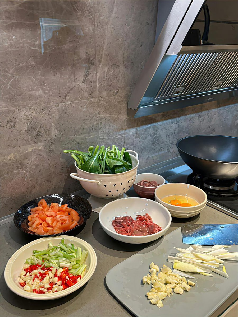 Baba086's tweet image. I'll make a special foods . 👩🏻‍🍳