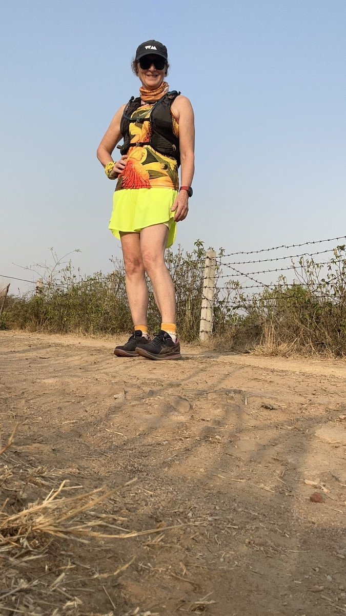 christinedelhi's tweet photo. Have you exercised today?
Delhi is brutally, heatwave-y hot but you gotta do what you gotta do.
Head out very early, go slowly, reduce the distance & hydration hydration hydration 💪🏻
Amazing jackal sighting. Just amazing.
#thisis70
#dailyexercise #delhi #india https://t.co/Wkrf6DmeTa