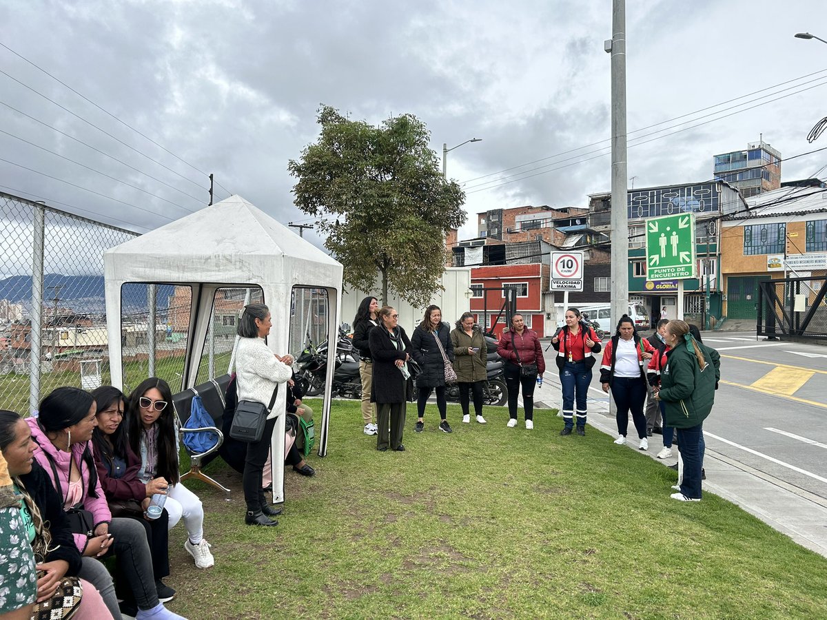 Fue una jornada inolvidable que fortaleció nuestros lazos y nos dejó recuerdos preciosos. ¡Gracias a todos por ser parte de este día tan especial! #DíaDeLaMadre #Comunidad #LaRolita