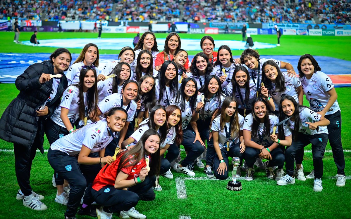 🏆 | Las CAMPEONAS #TuzasSub19 dieron la vuelta olímpica anoche en el 🏟️ Hidalgo para celebrar junto a la Familia Tuza su título de la categoría en el Clausura 2024. ¡Orgullosas de nuestro Talento Tuzo Femenil! 🤩

#VamosLasTuzas💜