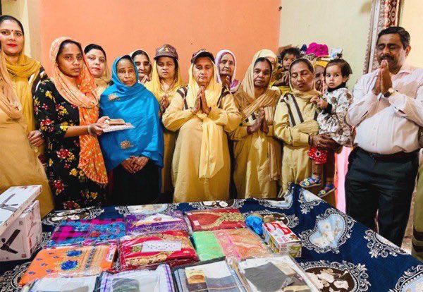 Marriages of girls from financially weaker families are conducted under the initiative 'Blessings' By selfless DSS volunteers, along with providing each necessary commodity for the new beginnings. #Aashirwad Inspiration source: Saint Dr. Gurmeet Ram Rahim Singh Ji Insan