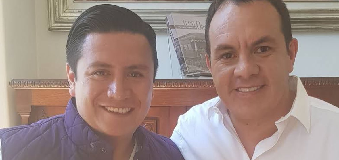 Corrupción en Morelos Vengan amigos míos y prepárense una compita de vino para leer el desmadre de corrupción y tráfico de influencias que Cuauhtémoc Blanco, MORENA y allegados, tienen en el Estado. Empecemos con el mismísimo hermano de @cuauhtemocb10 , Ulises Bravo quien está