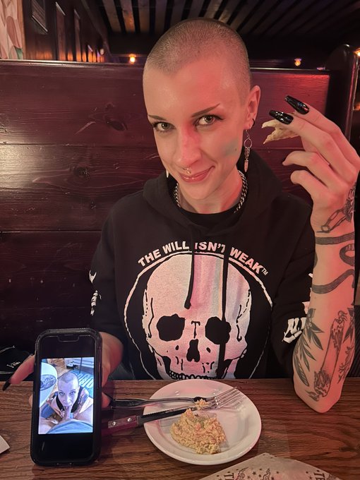 Just feeding @pepper_dagger 😏 https://t.co/LmJkGUNXXq<a class="tags" target="_blank" title="On Twitter" href="/?out=eyJ0eXAiOiJKV1QiLCJhbGciOiJIUzUxMiJ9.eyJpYXQiOjE3MjM2MTk2NzYsImlzcyI6InR3cG9ybnN0YXJzLmNvbSIsIm5iZiI6MTcyMzYxOTY3NiwiZXhwIjoxNzU1MTU1Njc2LCJyZWRpcmVjdF91cmwiOiJodHRwczovL3R3aXR0ZXIuY29tL3BlcHBlcl9kYWdnZXIifQ.4MLB2q-aWkBmQsvmGaEhKT1MckFCz84SiDW3J4aXv6HK0rnm0virUX6T2bQngJm5HJuwb0IIijnTQ1vLYF_IKQ">@pepper_dagger</a>