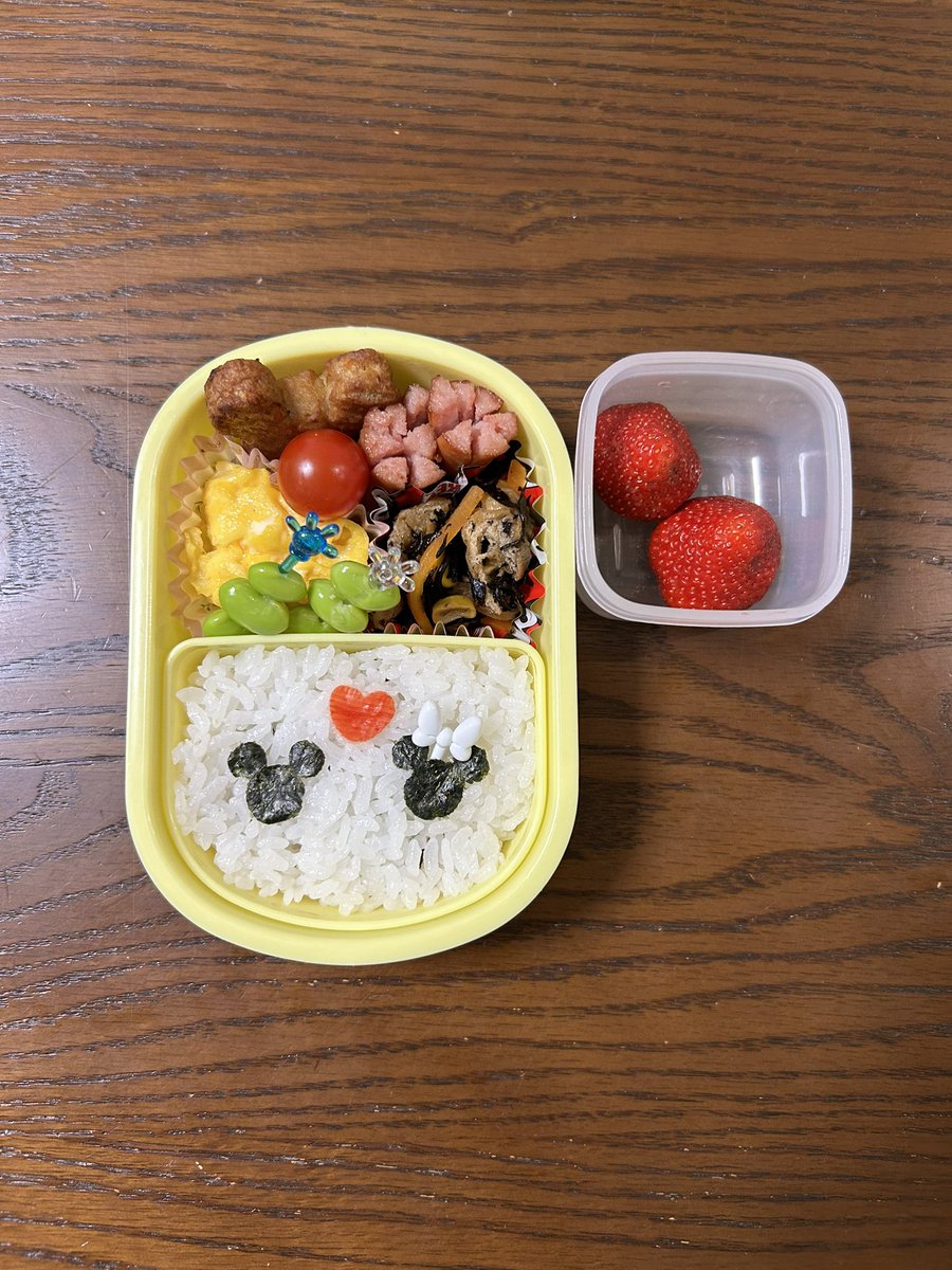 寝坊した！！！！
とりあえずセーフってことで🙏

#お弁当 #お弁当記録 #娘弁当 #幼稚園弁当 #ミッキー弁当 #お弁当作り楽しもう部