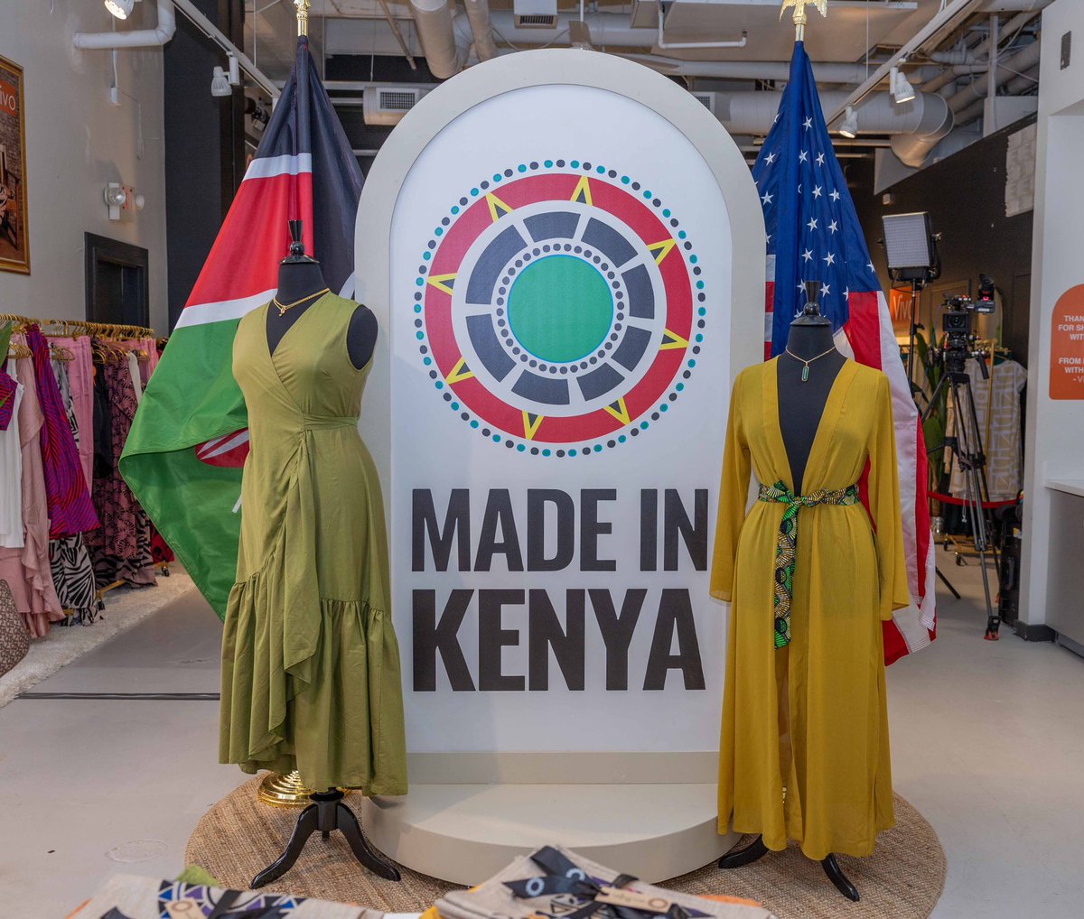 rebecca_miano's tweet image. 📍 𝘈𝘵𝘭𝘢𝘯𝘵𝘢

Hearty congratulations to @VivoFashionGrp, our newest fashion ambassadors in the US, following the opening of their latest store in Atlanta!
The journey of Vivo Fashion Group showcases the transformative power of visionary entrepreneurship and underscores the