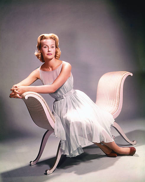 Dina Merrill

BIRTH: 29 Dec 1923
New York, New York County (Manhattan), New York, USA

DEATH: 22 May 2017 (aged 93)
East Hampton, Suffolk County, New York, USA

findagrave.com/memorial/17960…

#OTD #DinaMerrill #actress #OperationPetticoat #Batman #MissionImpossible  #philanthropist