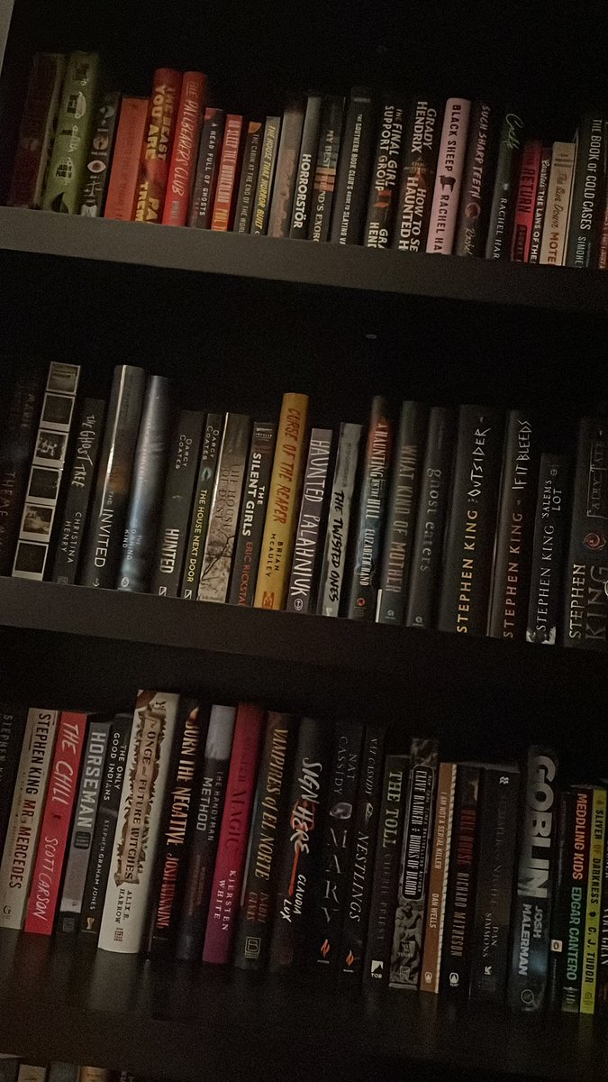 One day I’m just hoping a book will jump off the shelf and tell me to read it… I hate trying to comb my shelves finding my next book #NatCassidy #PaulTremblay #GradyHendrix #StephenKing #JoshMalerman