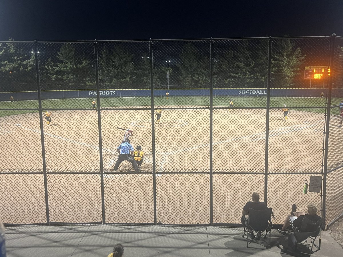 Moved down to Terre Haute for @IHSAA1 🥎 Sectional #12. Second game of the night @OrioleAthletics vs @QuakerSports. Thank you for hosting @THNorthSports! #BeAChampionOfHighSchoolSports #ThisIsYourIHSAA #FaceOfSportsmanship #EducationBasedAthletics