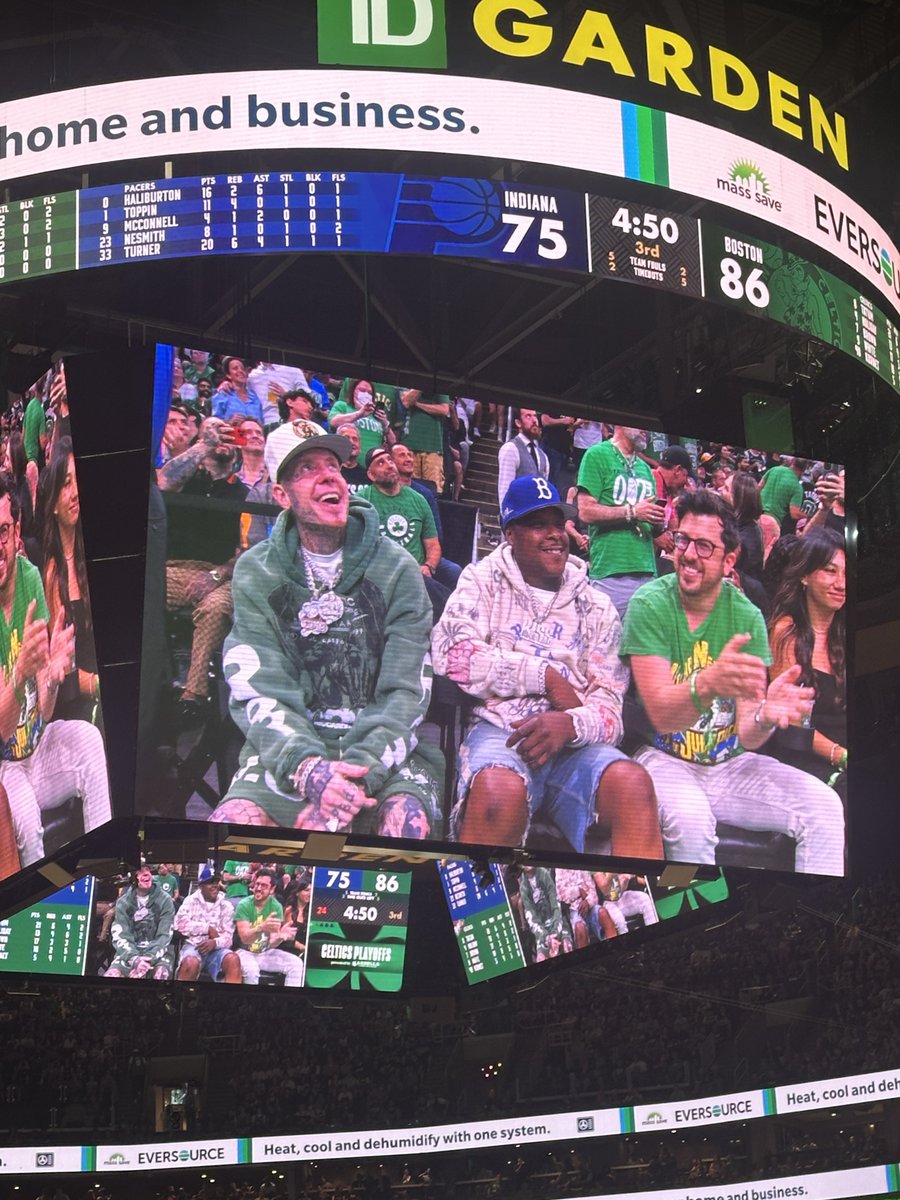 Millyz, Jadakiss, McLovin, the most Boston courtside scene ever