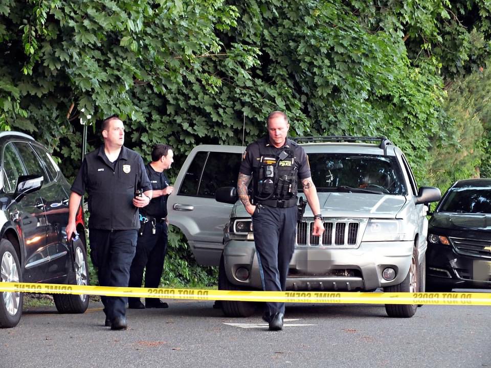 boydaloving's tweet photo. Multiple shots fired during basketball tournament at Glen Rock, NJ park. One victim hit with multiple bullets. Transported to Hackensack University Medical Center for treatment. investigation underway. #GlenRock #Shooting https://t.co/E8bIvQHAZ5