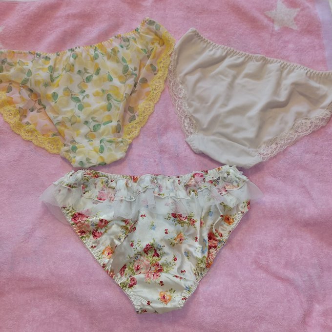 ♡商品名B ♡ショーツ3枚セット ♡アイボリー～ベージュ～イエロー系🍋💐柄有 ♡全て複数回着用済&middot;洗濯済 ♡サイズ表記タグ切り取り済でサイズ不明です(M～L位 ♡購入&rarr;https://t.co/enmZW9Jt5U #下着売ります<a href="/tag/%E4%B8%8B%E7%9D%80%E5%A3%B2%E3%82%8A%E3%81%BE%E3%81%99"class="tags"><span>#下着売ります</span></a><a href="/tag/%E3%83%91%E3%83%B3%E3%83%84%E5%A3%B2%E3%82%8A%E3%81%BE%E3%81%99"class="tags"><span>#パンツ売ります</span></a><a href="/tag/%E4%B8%8B%E7%9D%80%E5%A3%B2%E3%82%8A%E5%AD%90"class="tags"><span>#下着売り子</span></a><a href="/tag/%E4%B8%8B%E7%9D%80%E8%B2%A9%E5%A3%B2"class="tags"><span>#下着販売</span></a><a href="/tag/%E3%83%91%E3%83%B3%E3%83%84%E8%B2%A9%E5%A3%B2"class="tags"><span>#パンツ販売</span></a><a href="/tag/%E4%BD%BF%E7%94%A8%E6%B8%88%E3%81%BF%E4%B8%8B%E7%9D%80%20"class="tags"><span>#使用済み下着 </span></a>