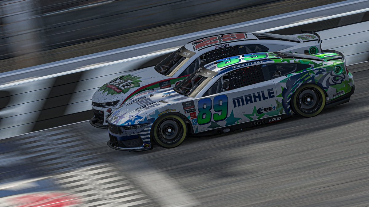 A NASCAR PHOTO FINISH. 

By 0.001 seconds, <a href="/GarrettLowe_6/">Garrett Lowe</a> wins <a href="/CLTMotorSpdwy/">Charlotte Motor Speedway</a>! 🤯

#eCCiS