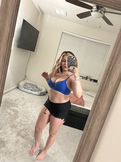 guess my height 😛 https://t.co/HVP1hBexfy
