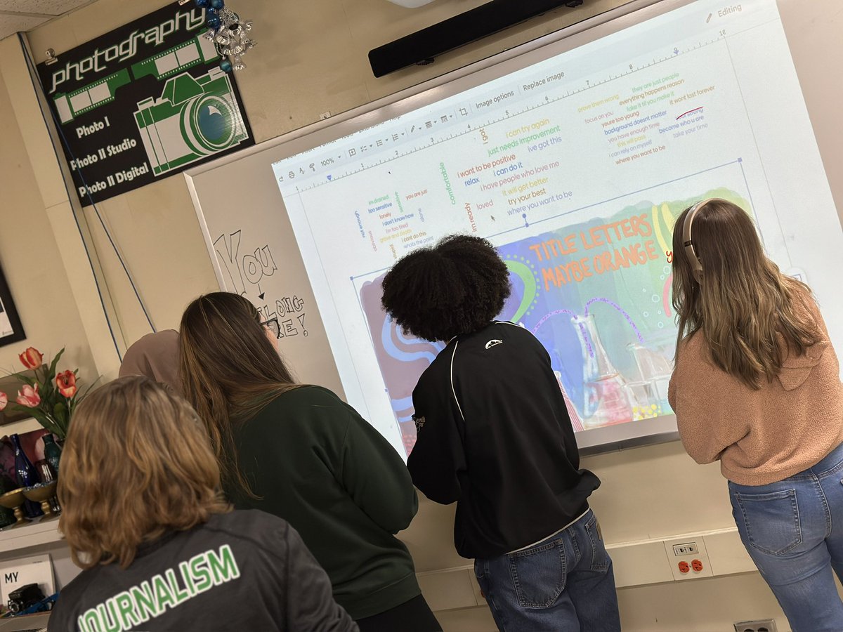 snapshoted's tweet image. Tori Hartin ‘24 directed spARTans through the artistic process to collaboratively create this mural based on the message  of BeINVINCEABLE, Vincent Gray &amp;amp; Brian Kizer, SR. The goal: recognize negative self-talk &amp;amp; tell yourself a new narrative! #olchspride #sel #artseducation