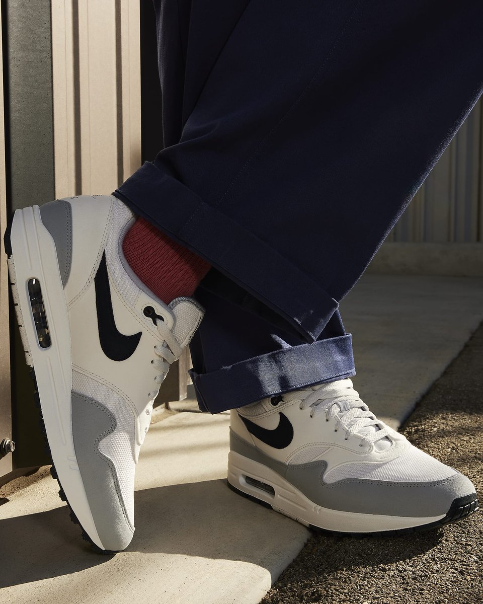 Ad: Nike Air Max 1 'Platinum Tint/Wolf Grey' on sale for $105 + FREE shipping, discount applied in cart => bit.ly/423tMIR