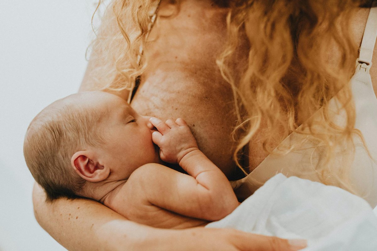 Understanding Infant Feeding: Breastfeeding Versus Bottle Feeding Dynamics - motheroomontessori.com/understanding-…