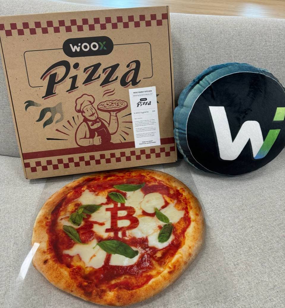 wenxue600's tweet photo. 🍕披萨节快乐，丢地址有惊喜🎁

感谢 @Bitget_zh @xiejiayinBitget ，披萨地毯属实亮眼。BG在披萨节期间开放抽奖活动，空投🍕地毯、BTC、BGB 等福利，点此参与：https://t.co/uL0QH1d6t9

感谢 @_WOOFi @_WOO_X @WOOcommunity_zh @web3baoan ，WooFi最近很猛，亲儿子 @OrderlyNetwork 也快来大的了，持续跟进，坐等福报🪂

互动福利：评论区丢ETH地址，中午12点送一波惊喜👀
